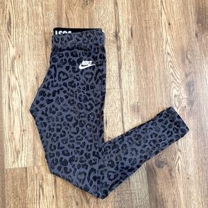 Nike Grey Leopard-Print Leggings